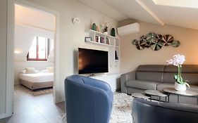 Comecasa 10 Minutes Walk From Duomo 2 Bedroom Apartment